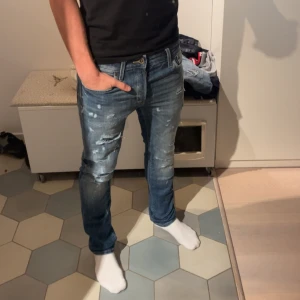 Jack and Jones  - Säljer ett par riktigt feta jeans från JK. Skriv om du har några frågor eller funderingar!!!