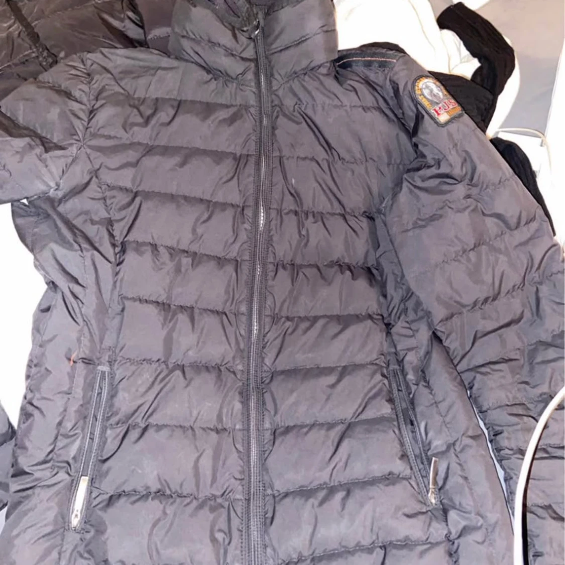 Svart dunjacka från Parajumpers Y-M