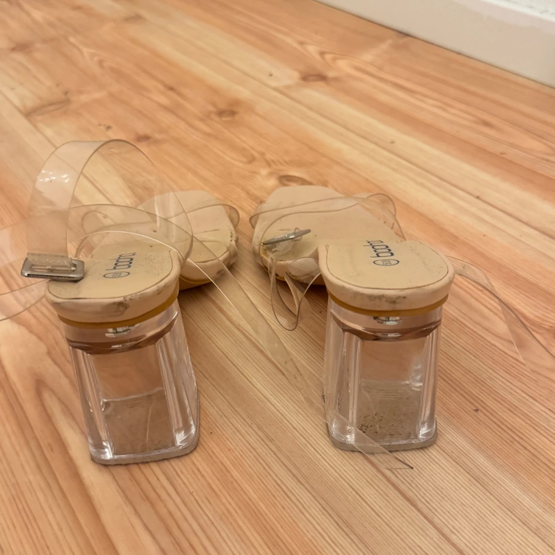 Klackar från boohoo - 1