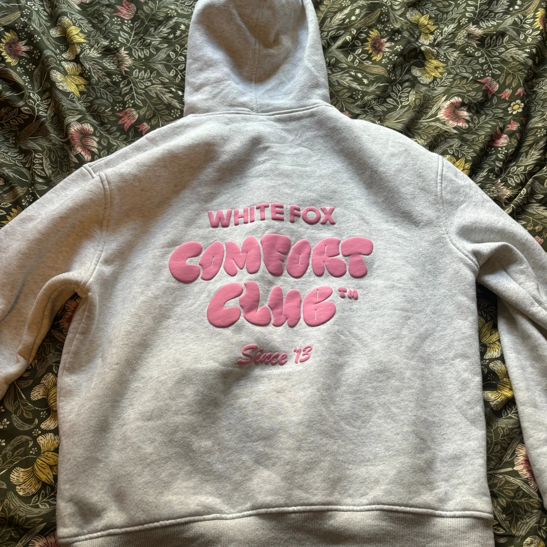 Grå hoodie White Fox Comfort Club