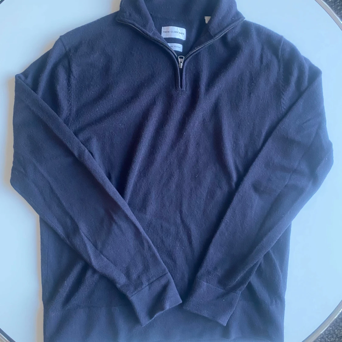 These glott days halfzip