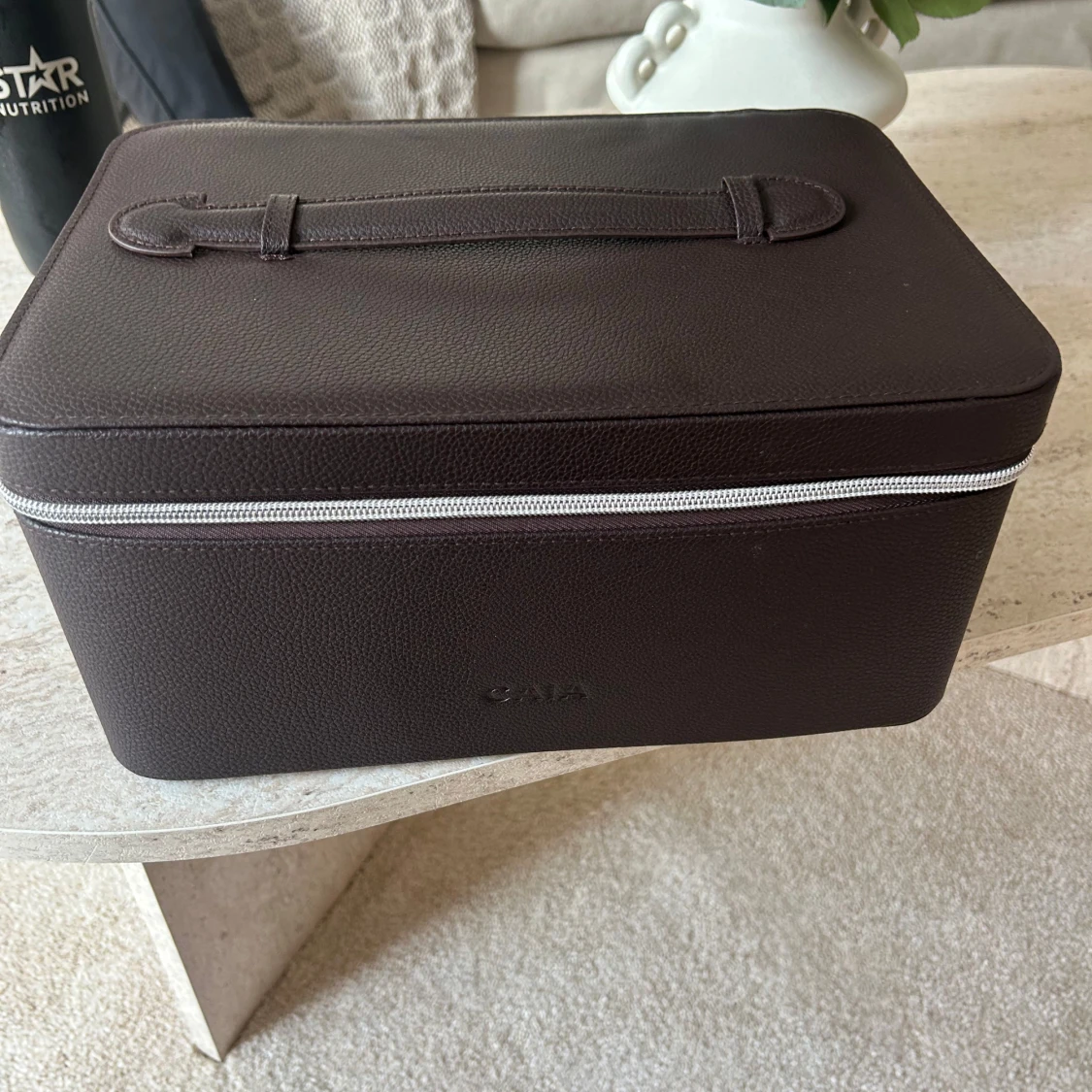 Brun necessär från CAIA i skinnimitation - 1