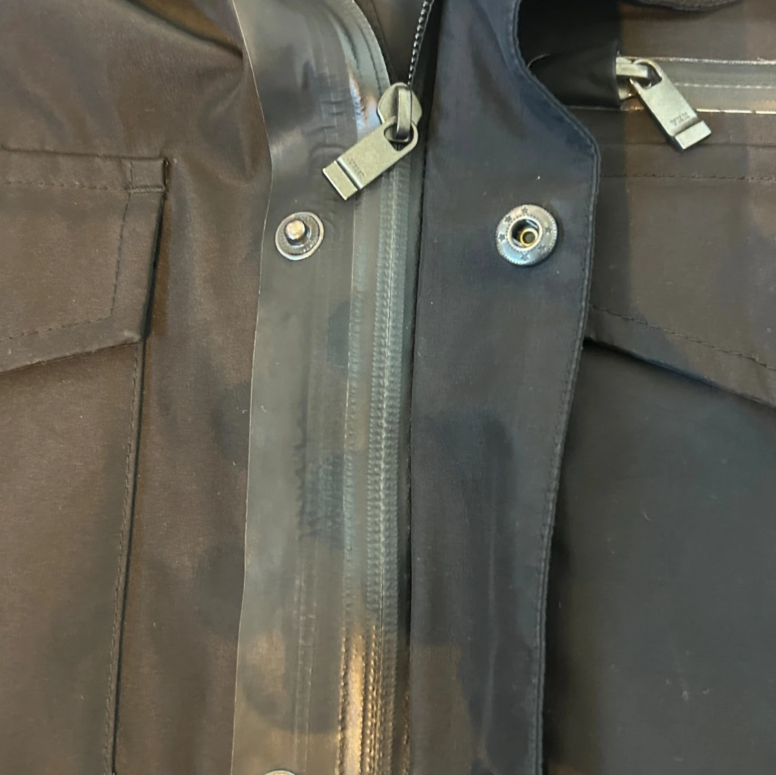 Svart parkajacka från Riley - 3