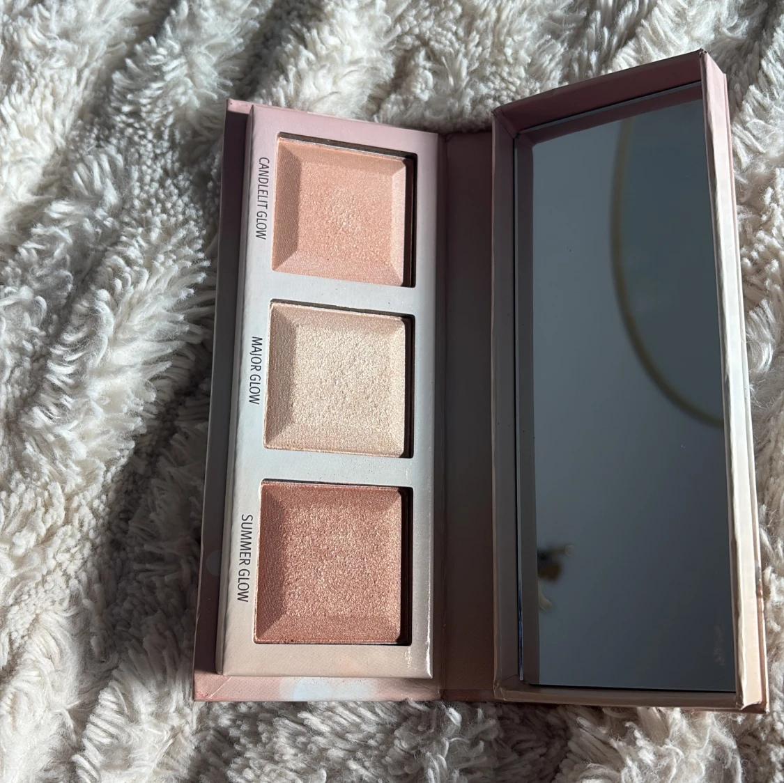 Essence Choose Your Glow highlighterpalett