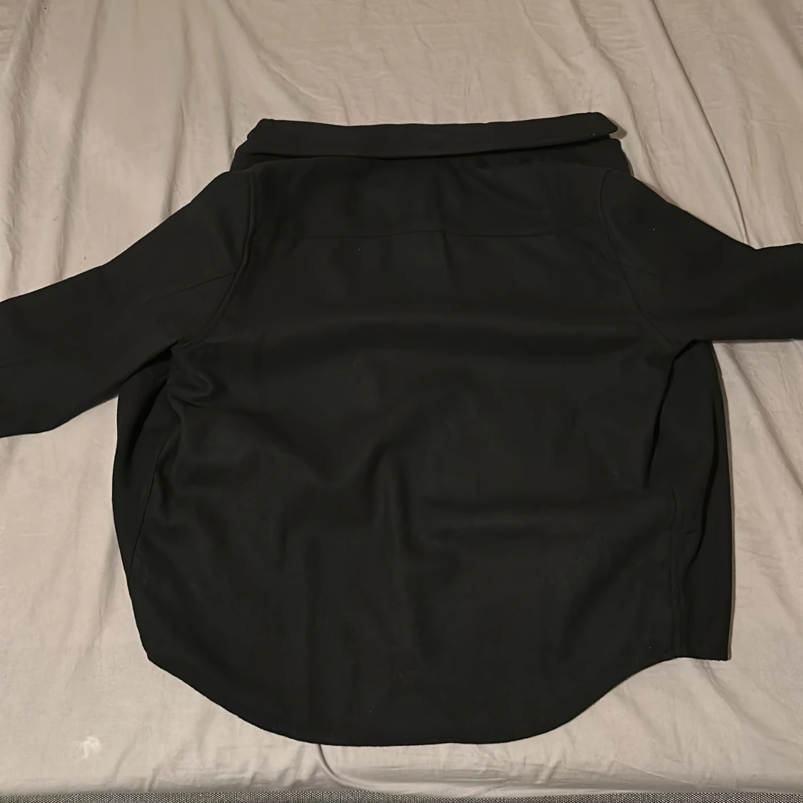 Svart overshirt från H&M i S - 4