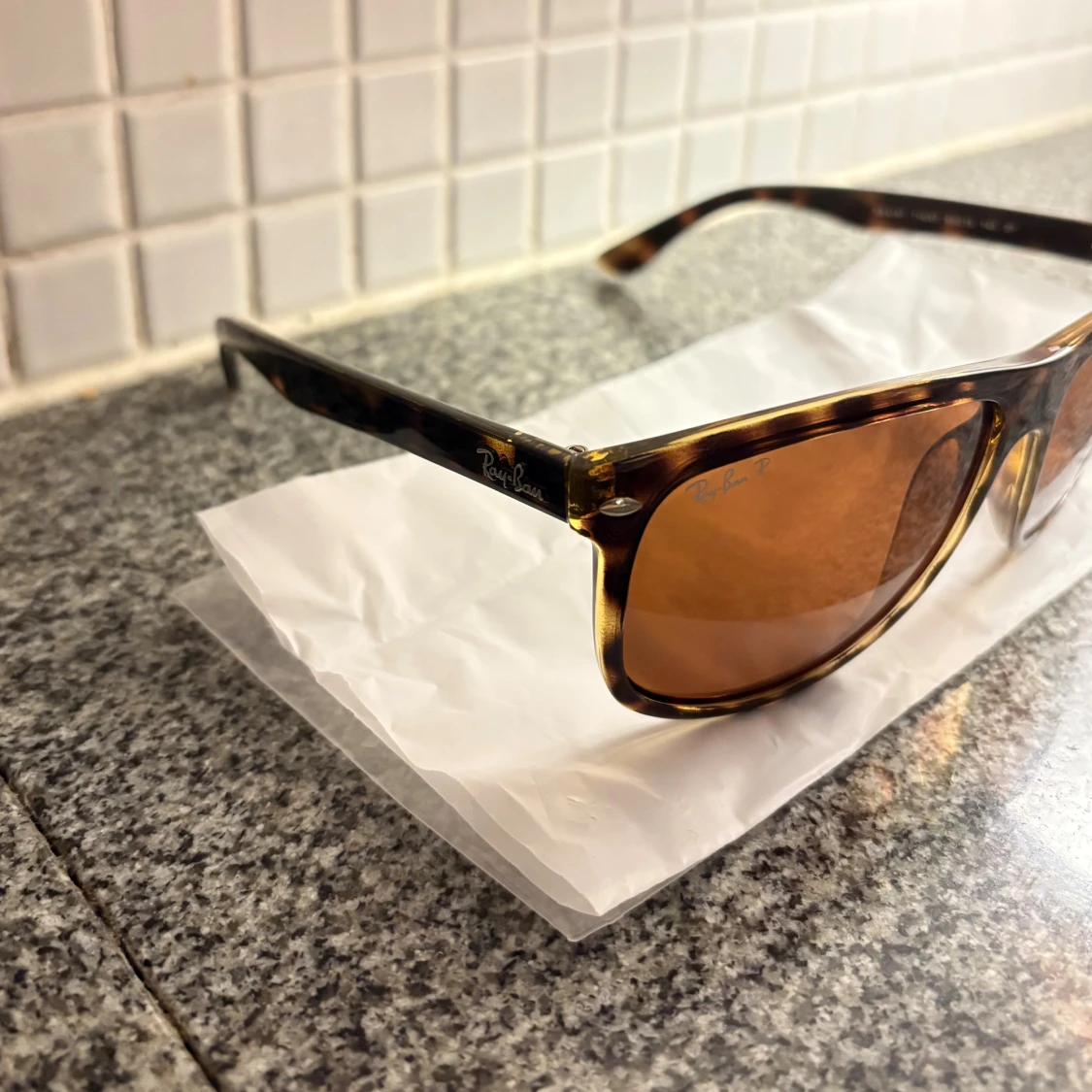 Löningserbjudande på rayban ”boyfriend” polarized - 1