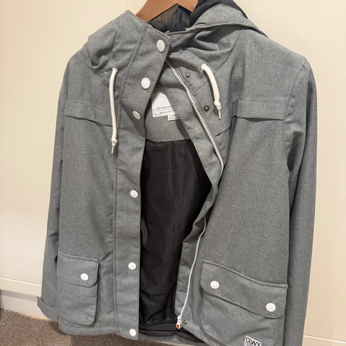 Grå vindjacka från Colour Wear XS