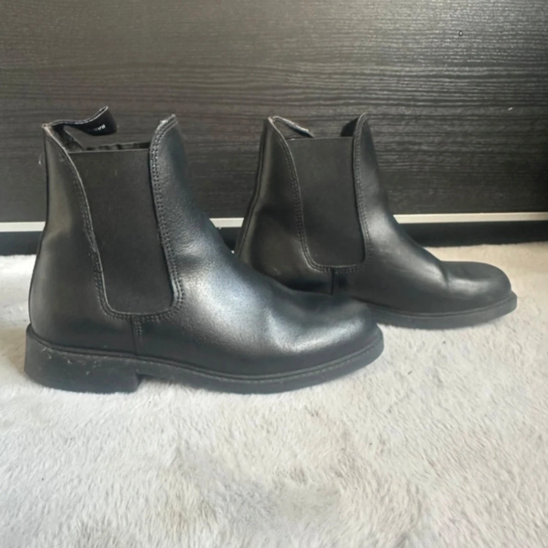 Svarta ridskor från Hansbo sport - 1