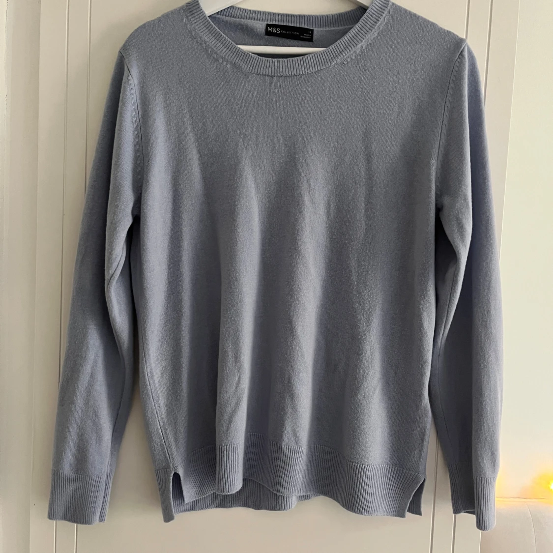 Ljusblå stickad tröja från M&S