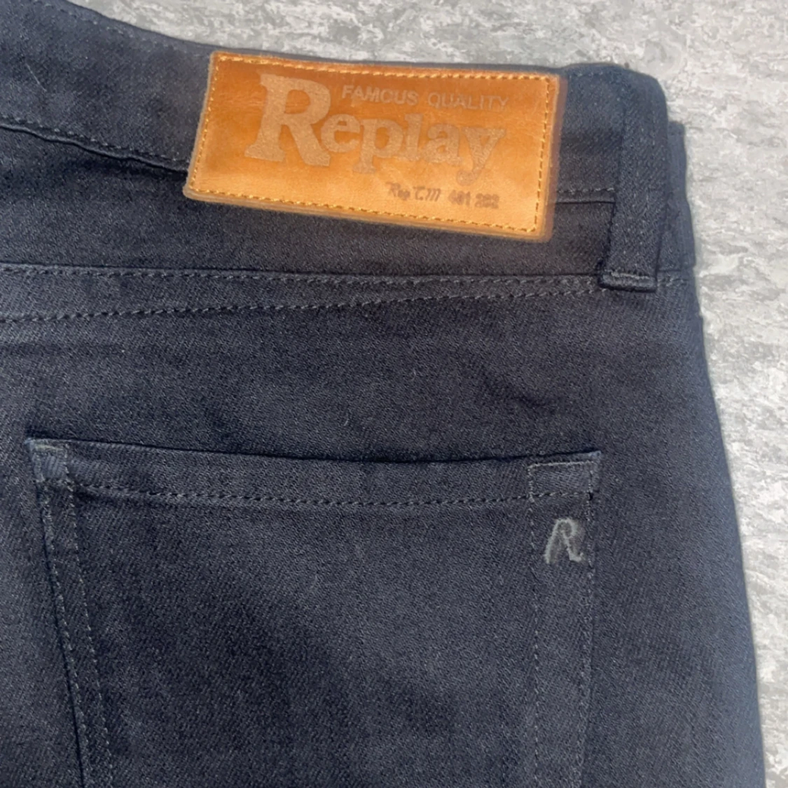 Svarta Replay jeans, midja 29 - 3