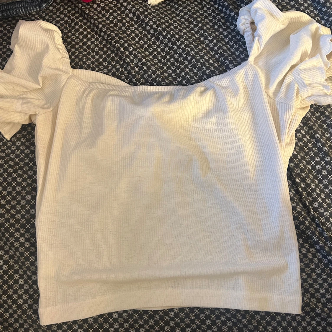 Vit croppad topp med knyt från SHEIN - 4