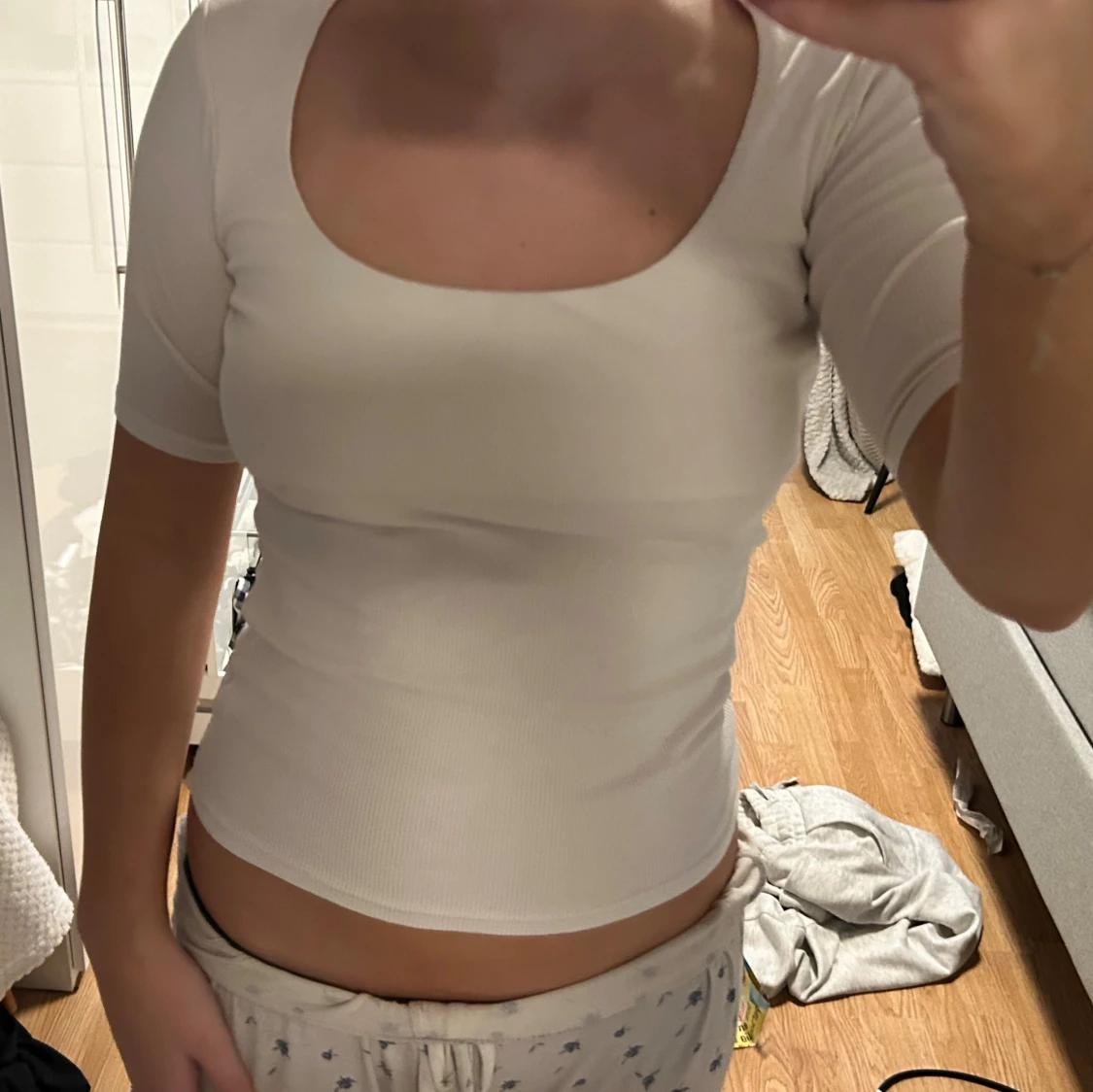 Ribbad vit topp från Wera