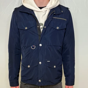 Snoot field jacka - Snoot field jacka | Storlek M | Skick 9/10 | Nypris ca 4000kr | Hör av er vid minsta fundering😁✅