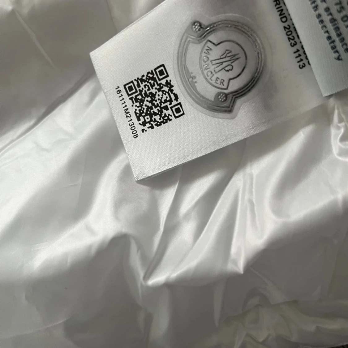 Vit Moncler pufferjacka med huva - 2