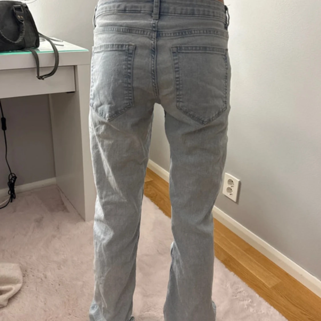 Ljusblå bootcut jeans - 2