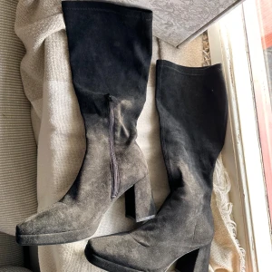 Black Boots Size 40 - Knee high boots size 40 brand new