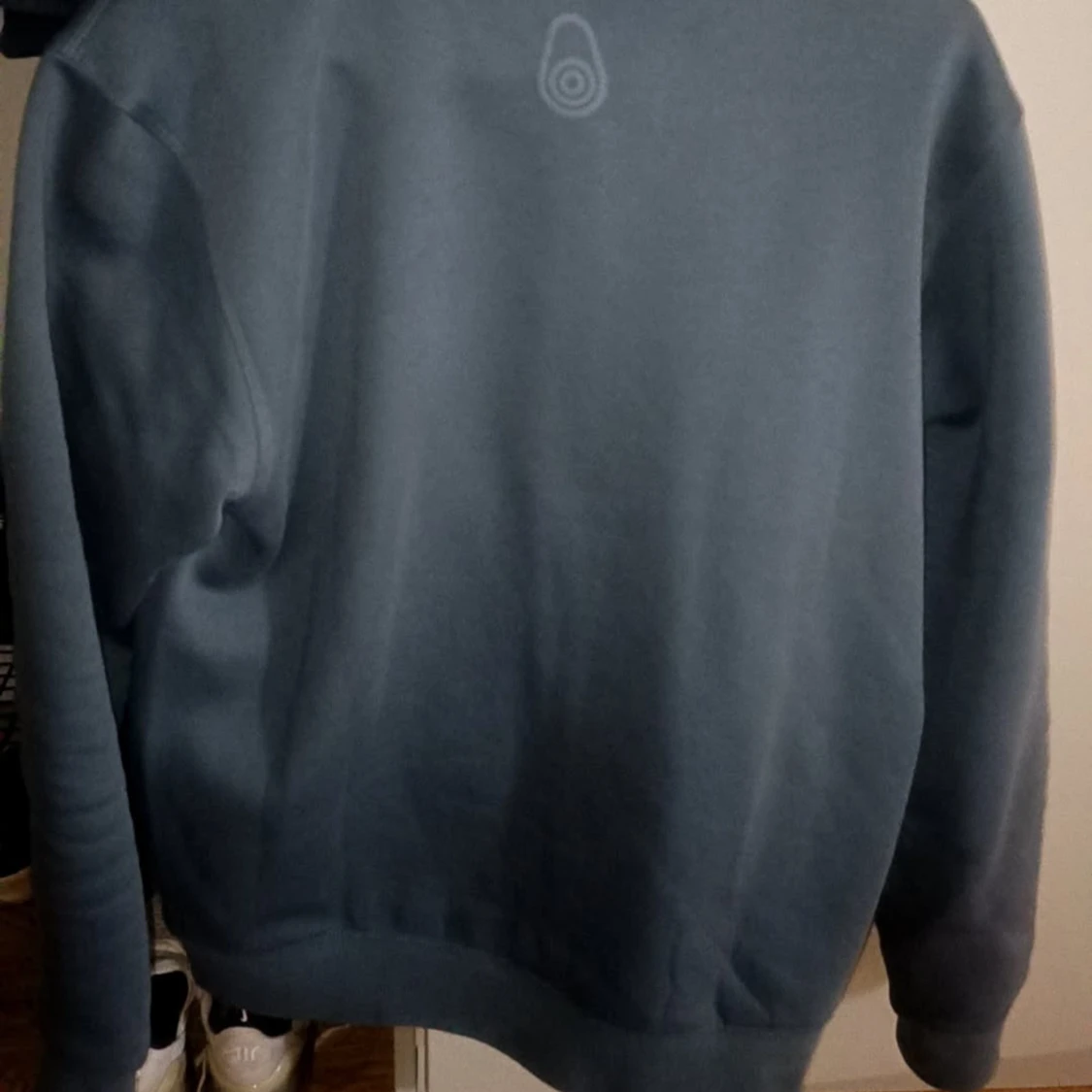 Blå hoodie från Peak Performance helt ny st S - 3