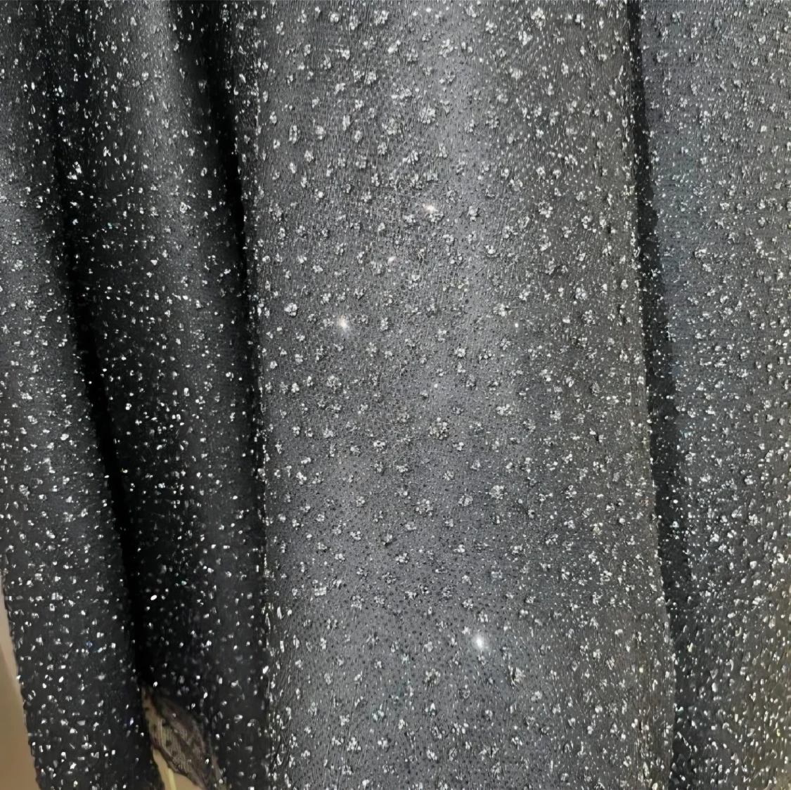 Glittrig långärmad silverklänning - 3