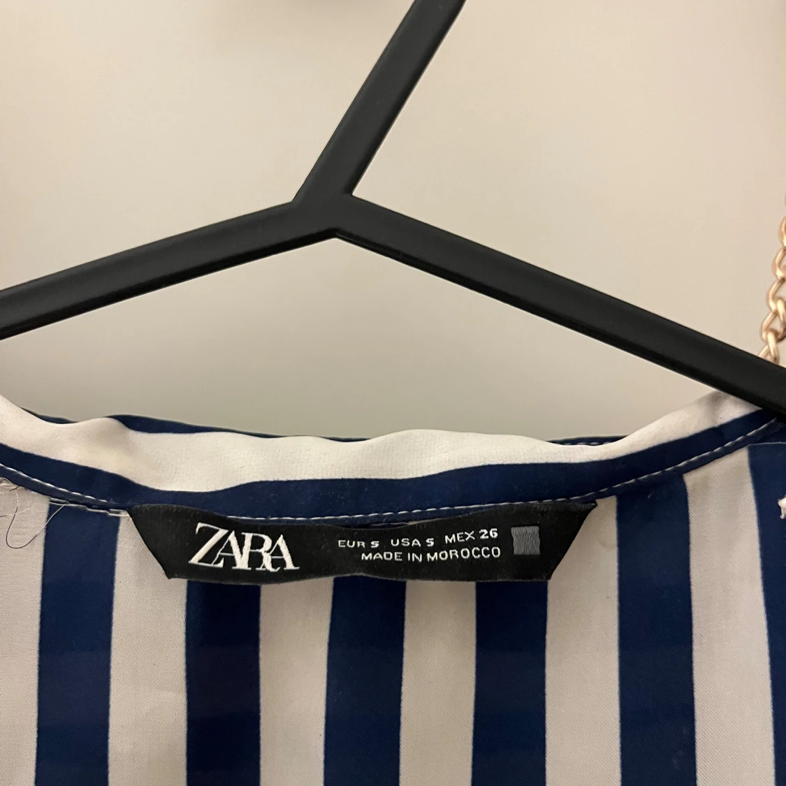 Randig blåvit skjorta från Zara - 1