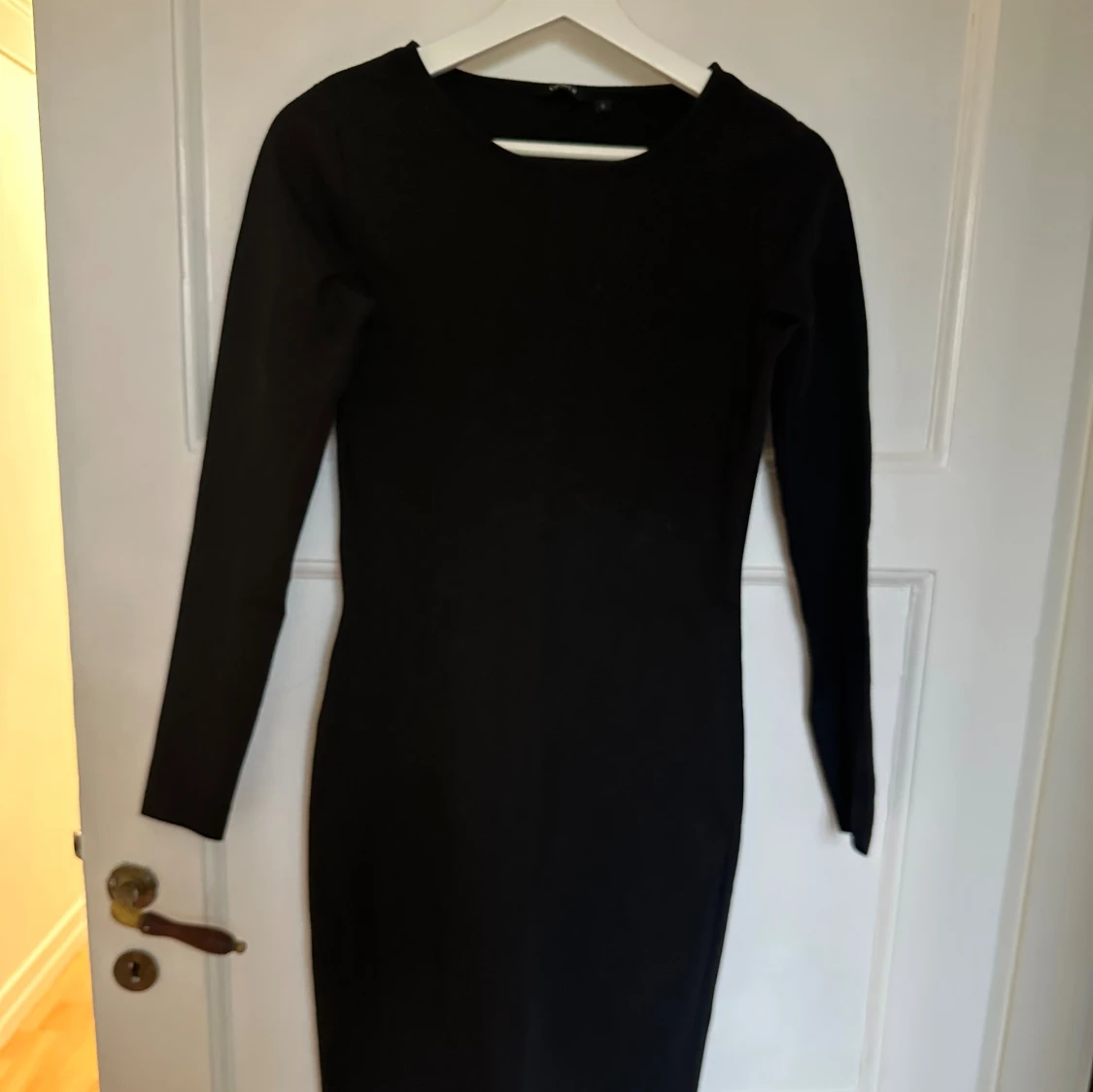 Svart långärmad klänning från Lindex