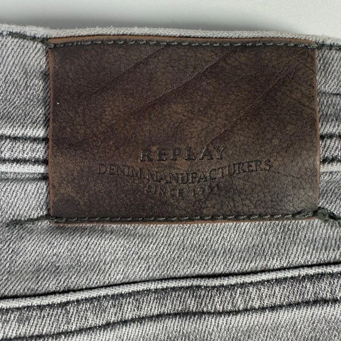 gråa jeans Replay Denim Manufactures - 2
