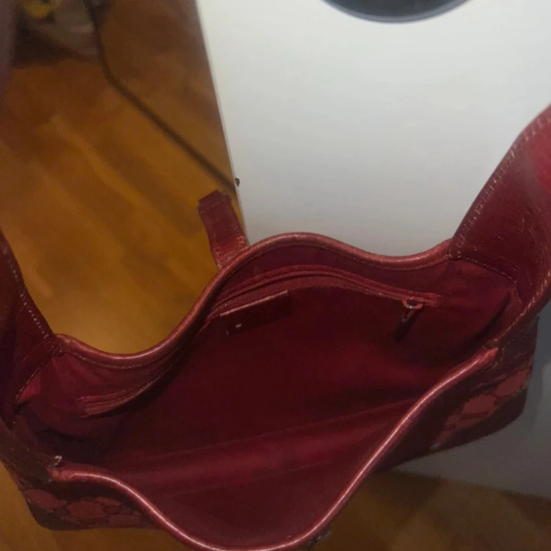 Röd axelväska från Gucci  - 4