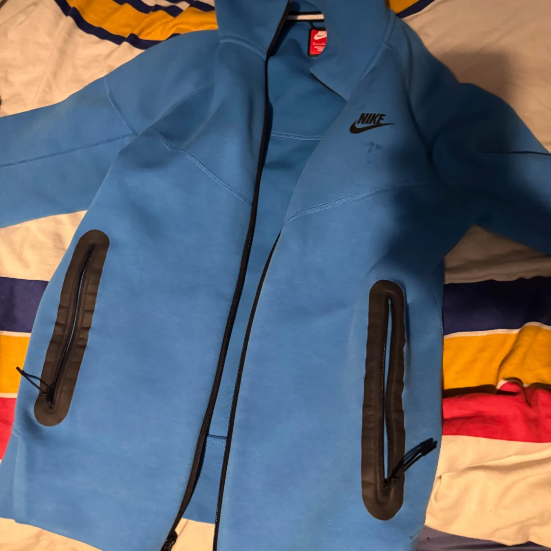 Blå vindjacka från Nike