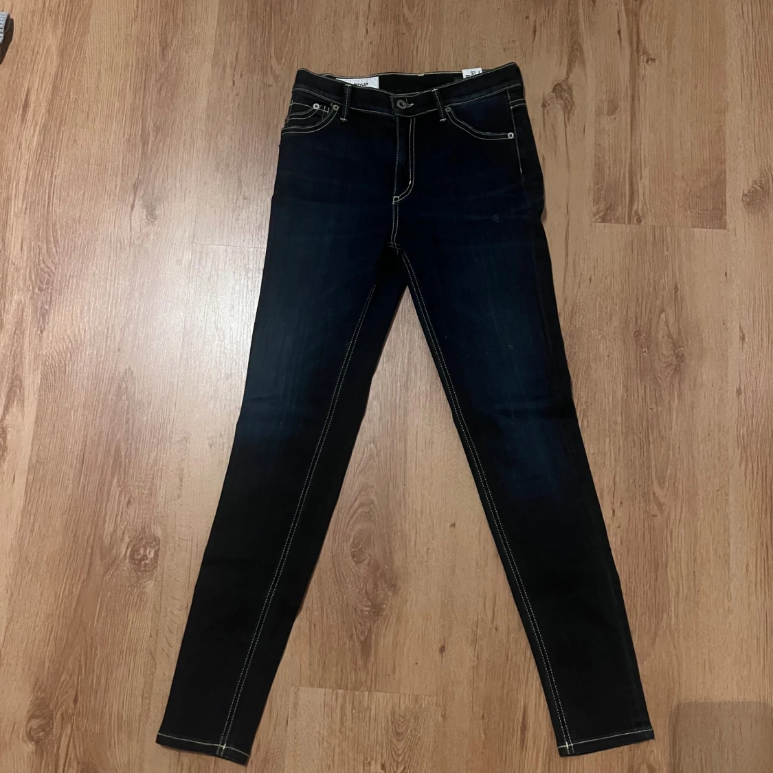 Mörkblå jeans från Dondup 26