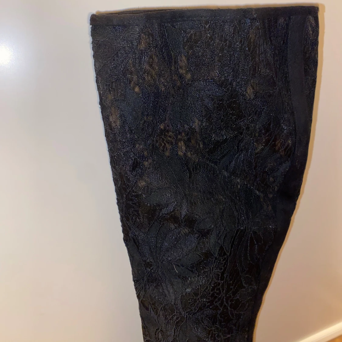 Knähöga boots med klack - 3