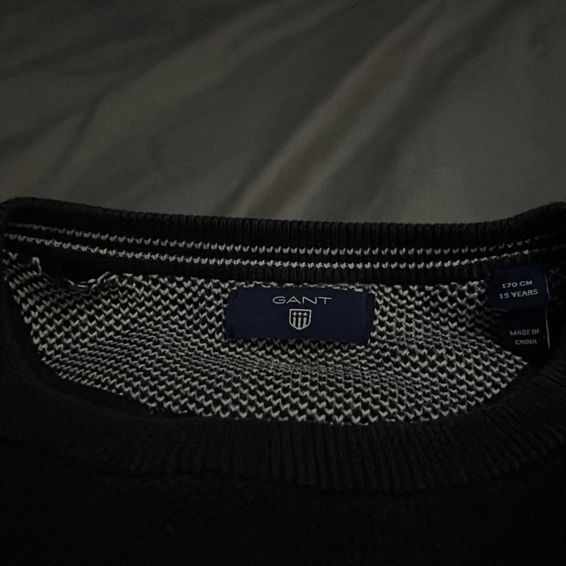 Svart stickad tröja från GANT - 1