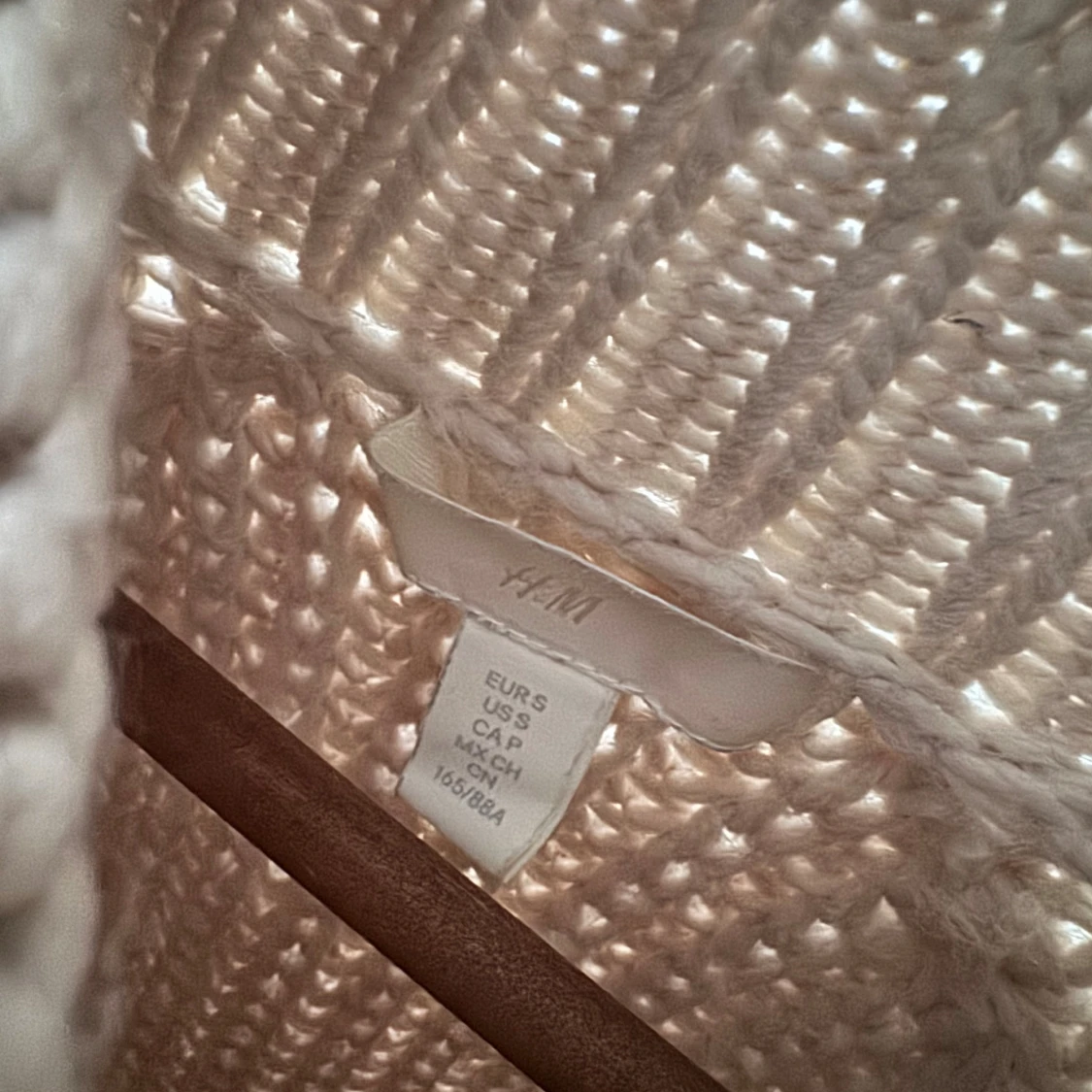 Beige stickad tröja från H&M - 1