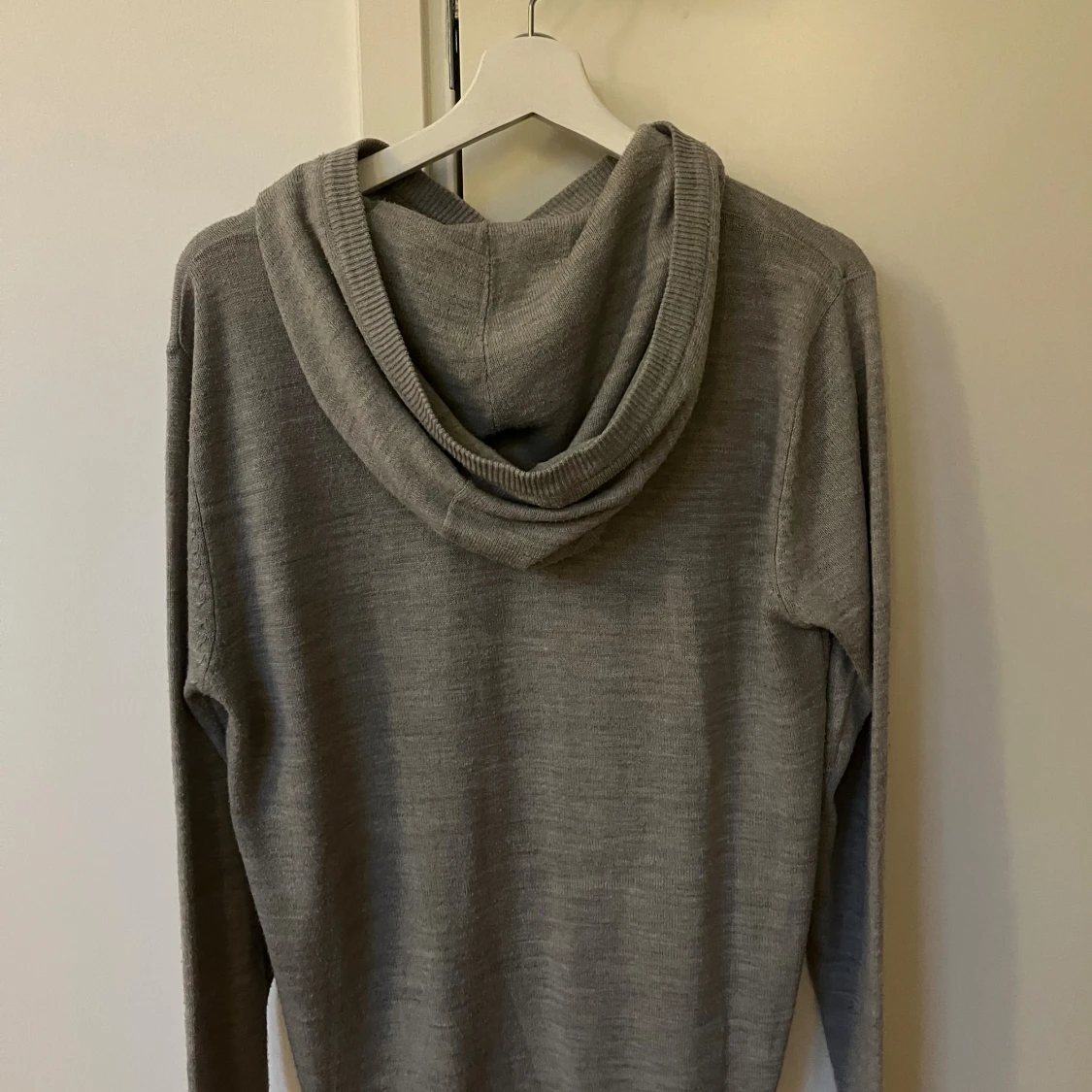 Grå hoodie från Brave Soul, storlek S - 4