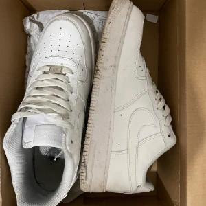 Airforce 1 - Är i bra skick men lite smutsiga 
