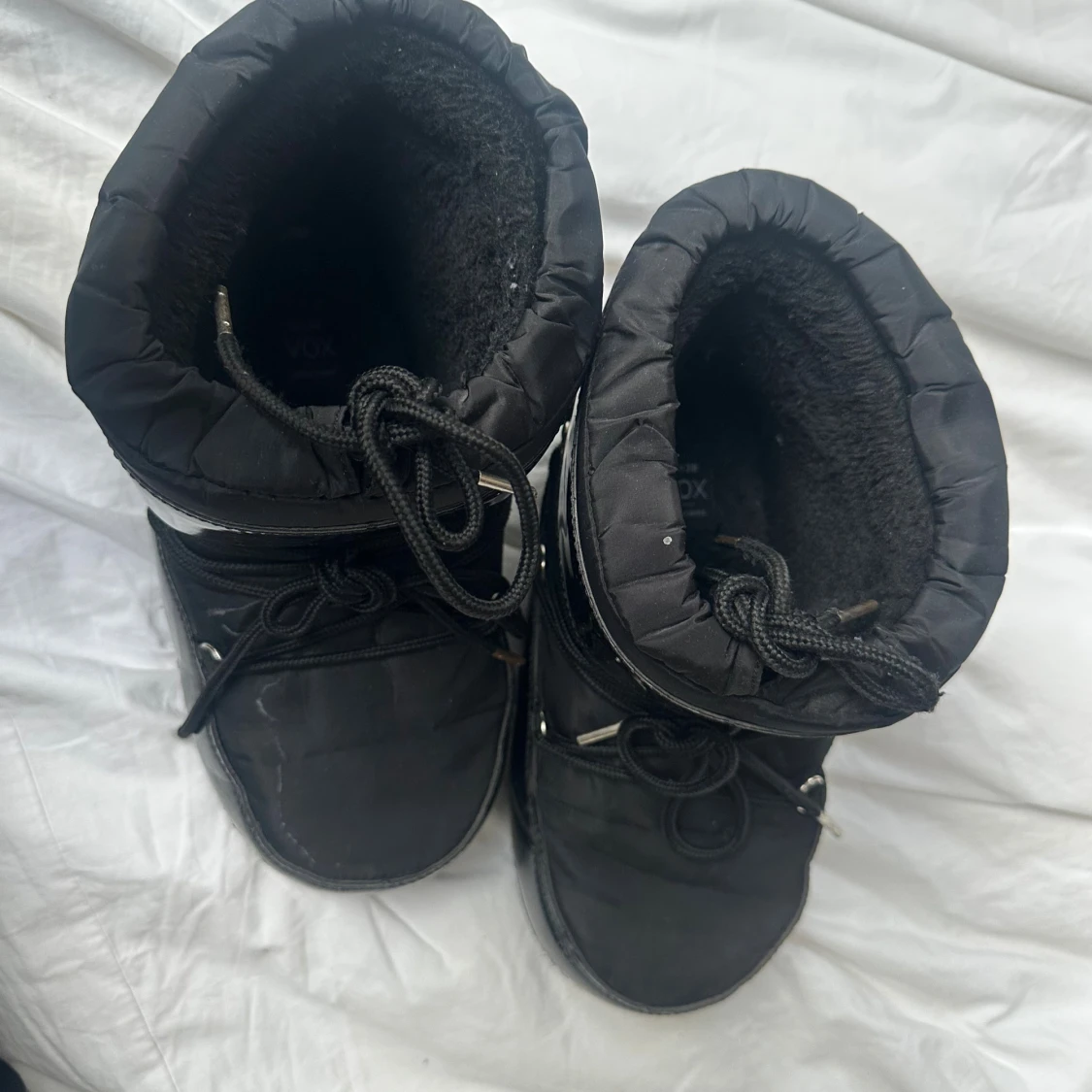 Svarta moon boots - 4