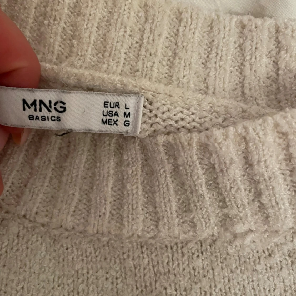 Vit stickad tröja - 91