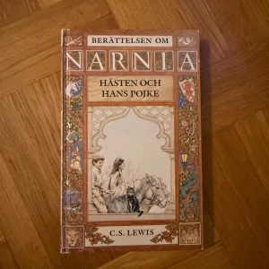 Narnia Hästen och hans pojke C.S. Lewis - Narnia Hästen och hans pojke C.S. Lewis inbunden. Fint använt skick.