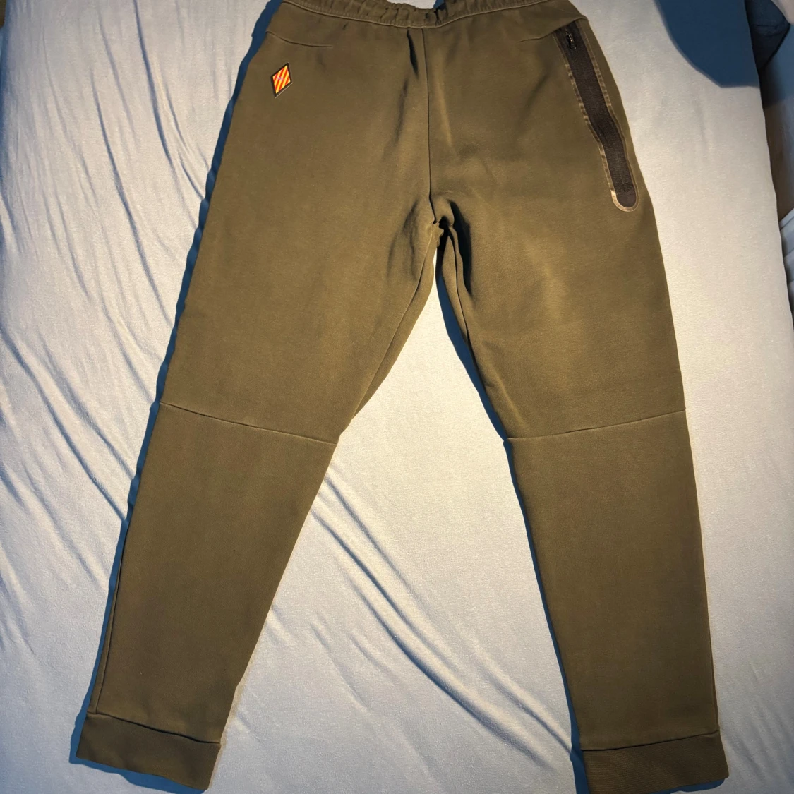 Nike x FC Barcelona mjukisbyxor olivgrön - 3