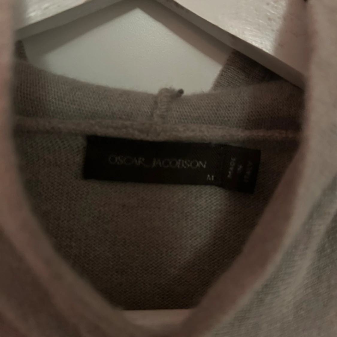 Beige hoodie från Oscar Jacobson M - 1