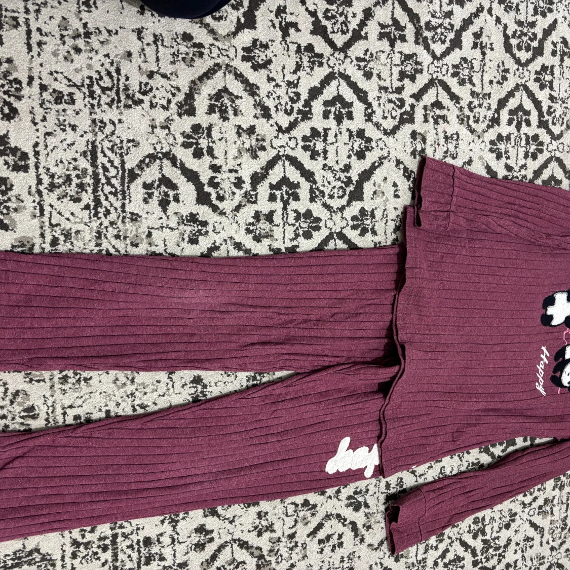 Mörklila ribbad långärmad tröja med pandor - 1