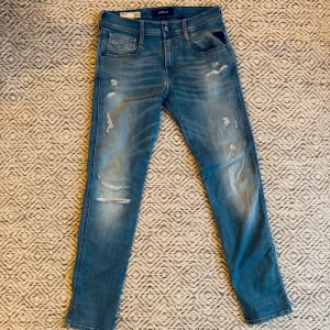 Replay Anbass jeans  - Replay jeans - Modell: Anbass - Storlek: W29/L30 - skick: 9/10 - Nypris runt 2000kr
