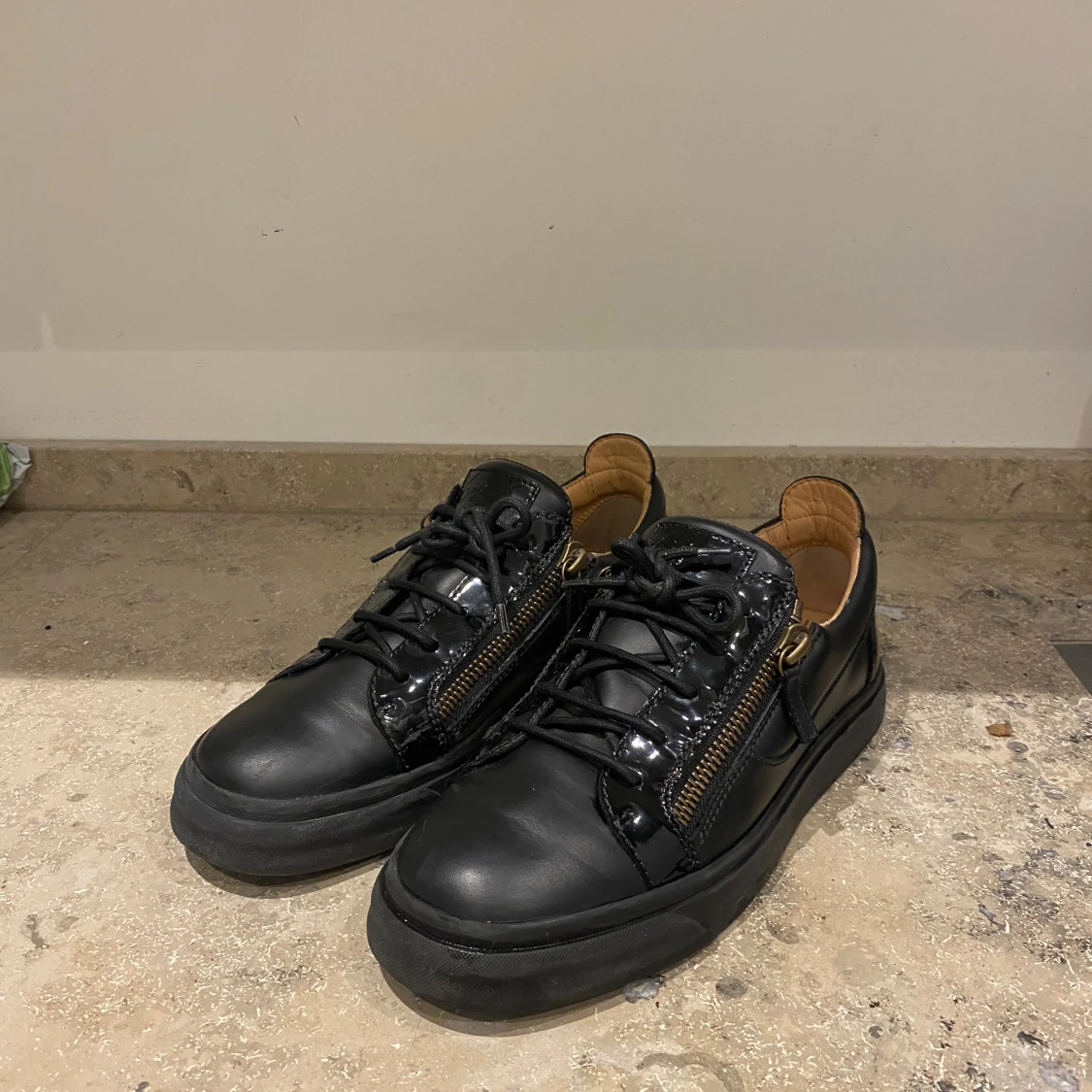 Svarta sneakers från Giuseppe Zanotti