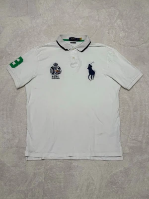 Ralph lauren piké - Vit ralph piké / står L men passar M / vintage