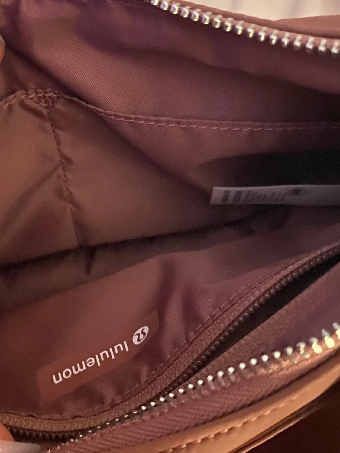  Lululemon axelväska   - 1