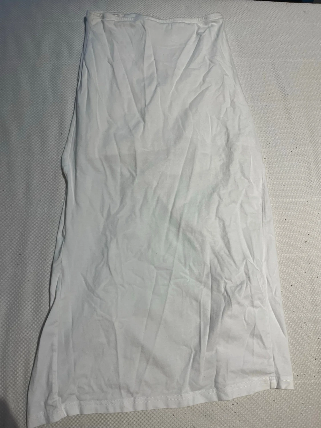 Vit långkjol med snörning i sidan - 2