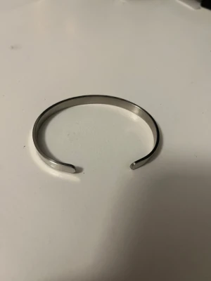 Metall armband + ankar armband  - Mycket bra skick 