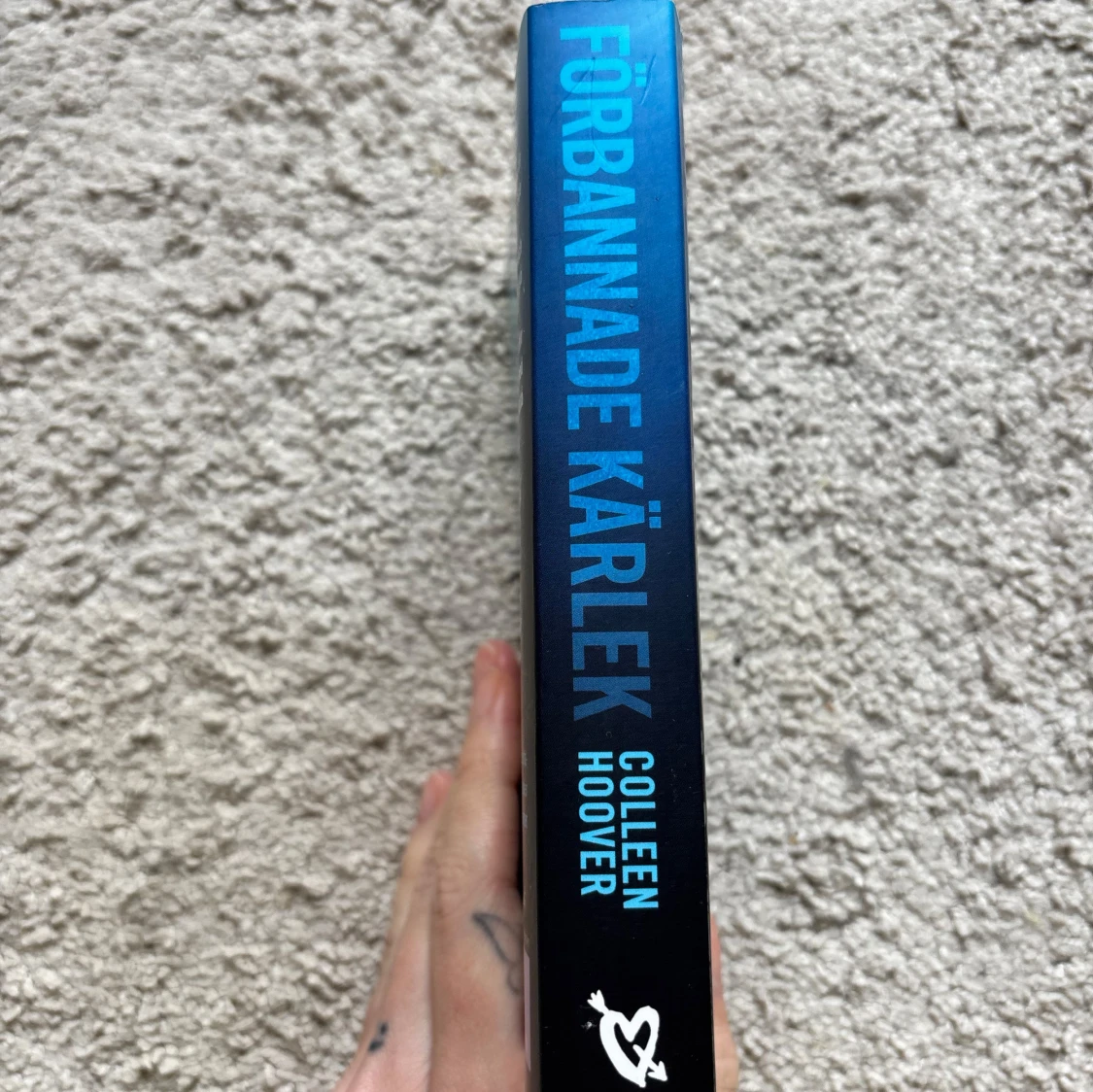 Förbannade kärlek - Colleen Hoover - 2