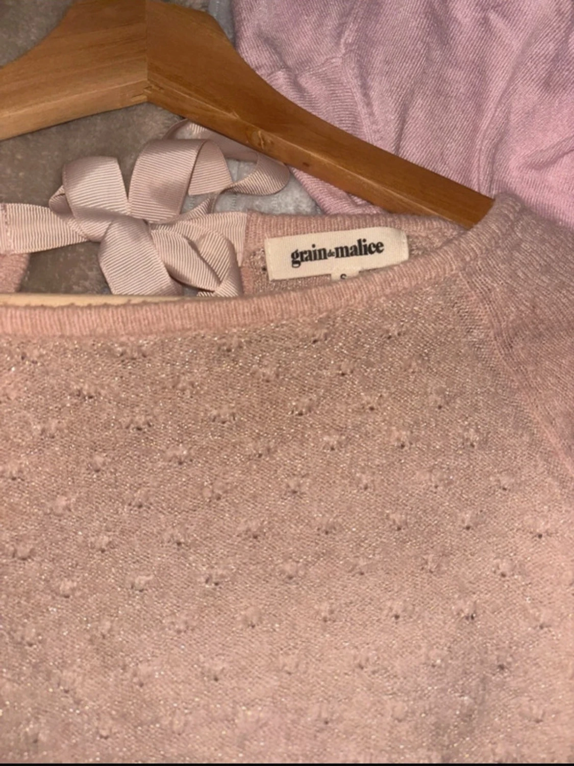 Glittrig ljusrosa tröja - 1