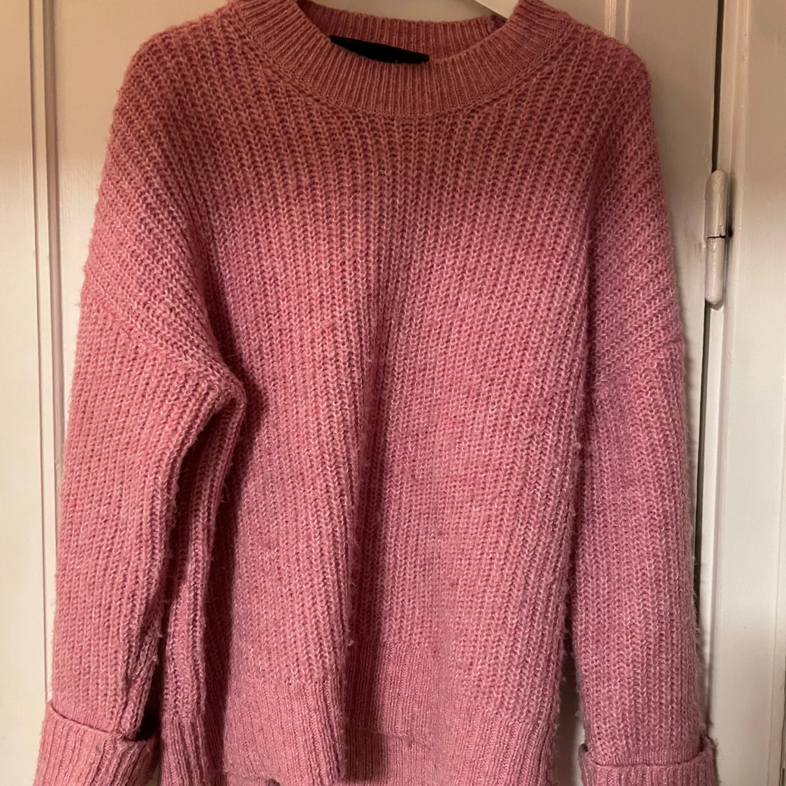 Rosa stickad tröja - 2