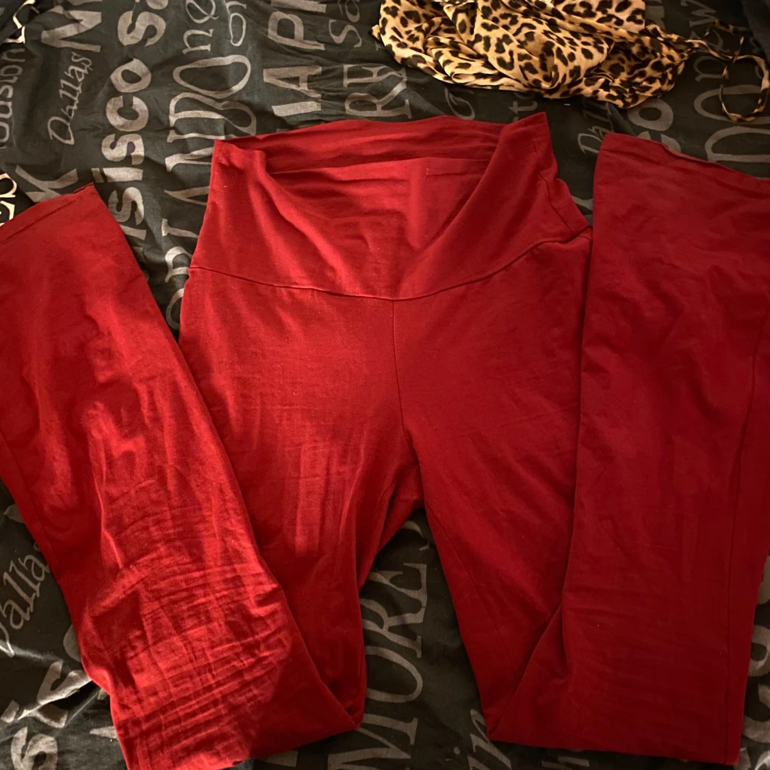 Röda byxor från Ryvls - 3