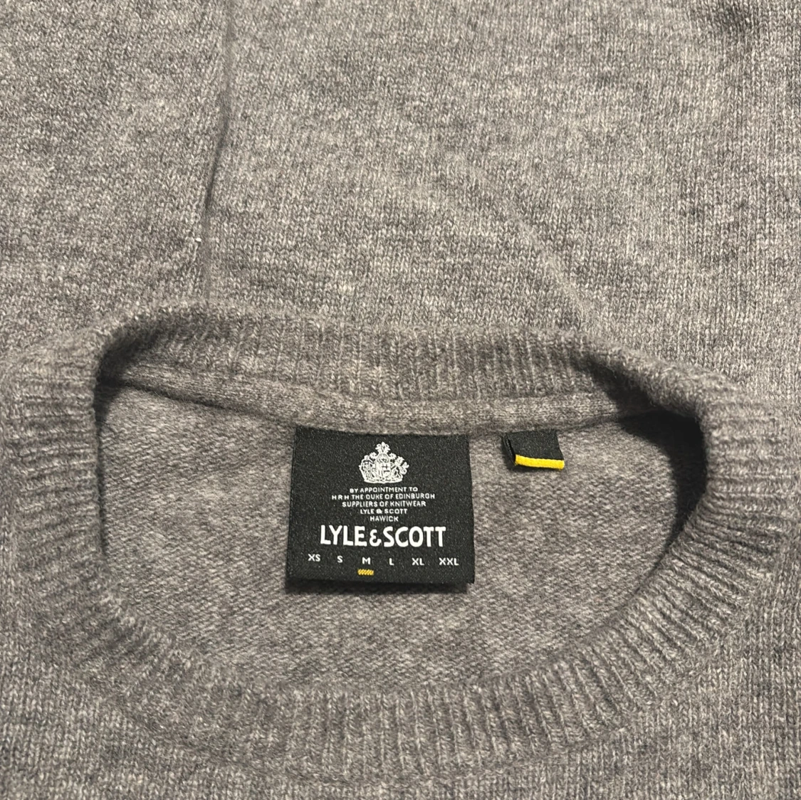 Grå tröja från Lyle & Scott - 2